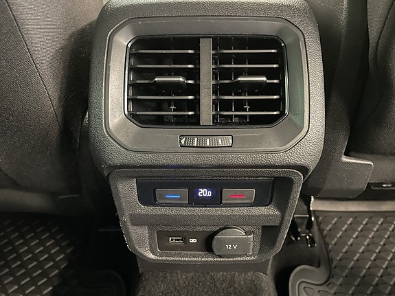 Volkswagen Tiguan 13 of 27