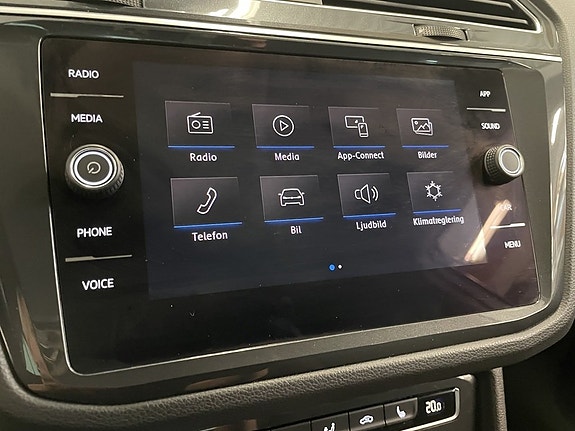 Volkswagen Tiguan 21 of 27