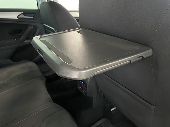 Volkswagen Tiguan 14 of 27
