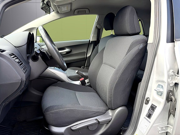 Toyota Auris 12 of 17