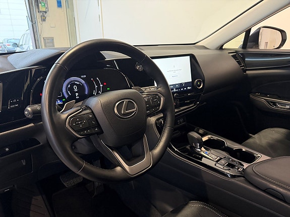 Lexus NX350h 7 of 20