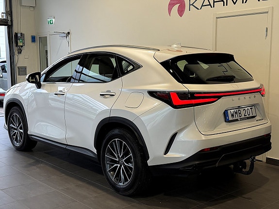 Lexus NX350h 3 of 20