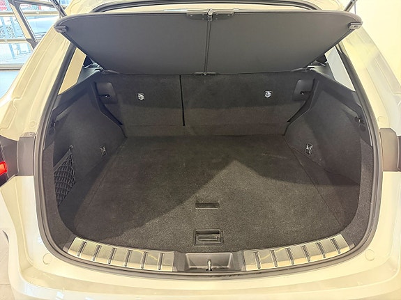 Lexus NX350h 19 of 20