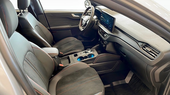 Ford Kuga 3 of 12