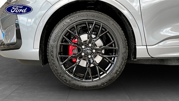 Ford Kuga 9 of 12