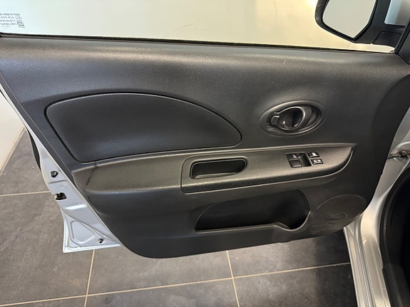 Nissan Micra 10 of 22
