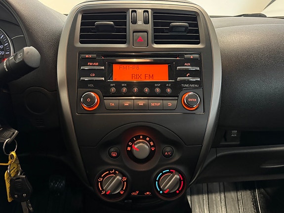 Nissan Micra 17 of 22