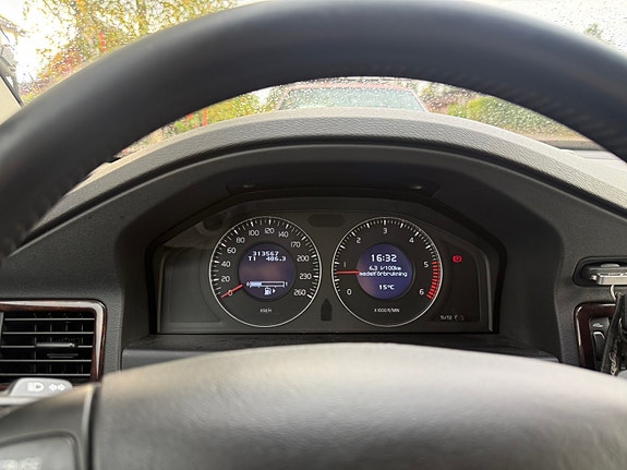Volvo V70 13 of 13