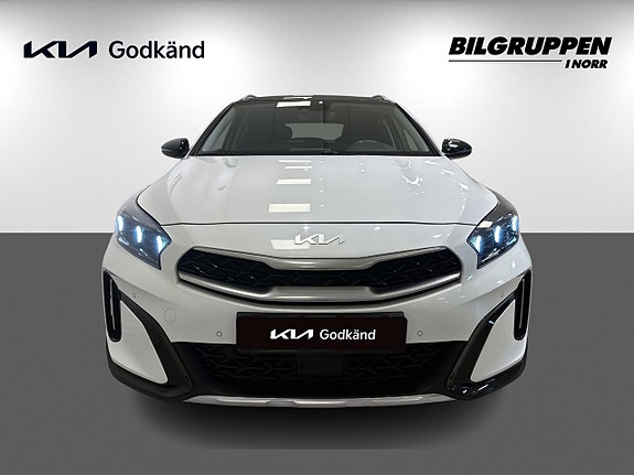 Kia XCeed 2 of 17