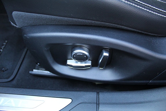 Jaguar XF 3 of 15