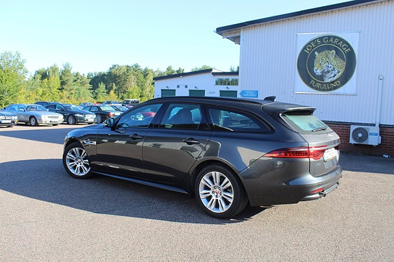 Jaguar XF 12 of 15