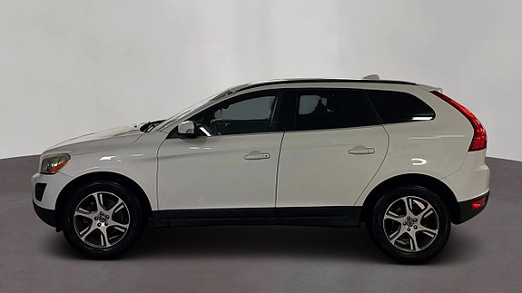 Volvo XC60 9 of 16