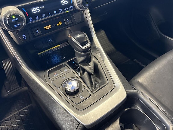 Toyota RAV4 18 of 19