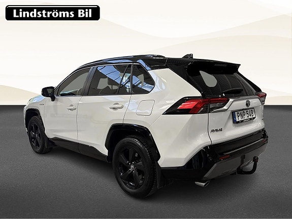 Toyota RAV4 4 of 19