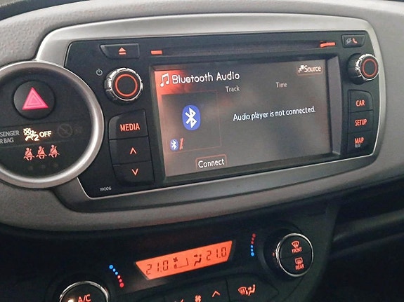 Toyota Yaris 16 of 19
