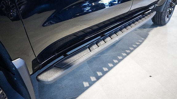 Chevrolet Silverado EV 14 of 30
