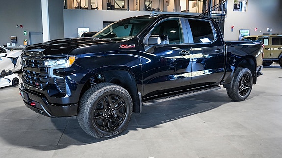 Chevrolet Silverado EV 2 of 30