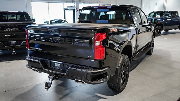 Chevrolet Silverado EV 5 of 30
