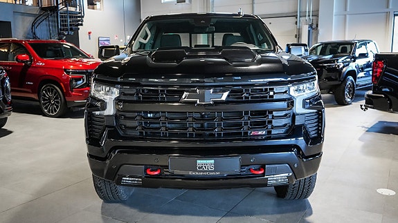 Chevrolet Silverado EV 3 of 30
