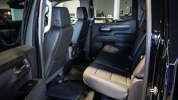 Chevrolet Silverado EV 29 of 30
