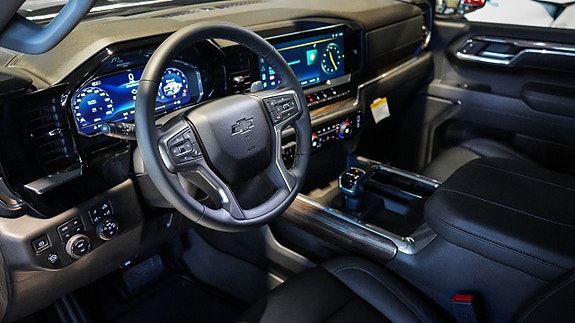 Chevrolet Silverado EV 25 of 30