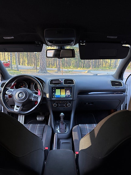 Volkswagen Golf VI 6 of 6