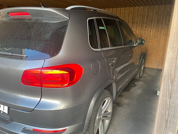 Volkswagen Tiguan 3 of 6
