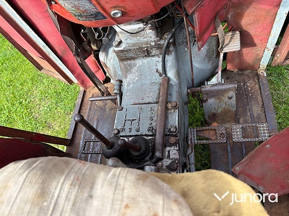 Traktor Massey Ferguson 30 16 of 30