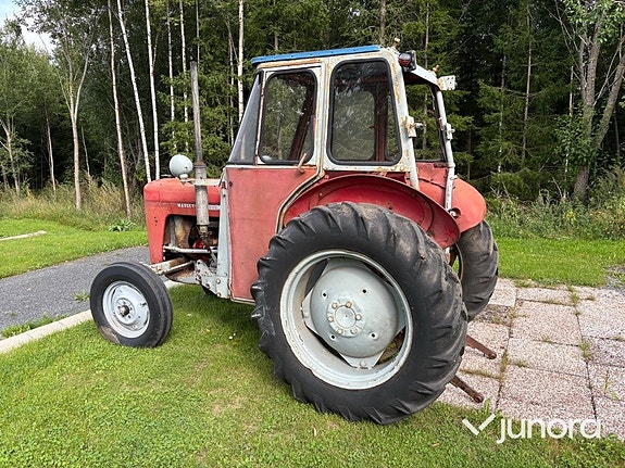 Traktor Massey Ferguson 30 3 of 30