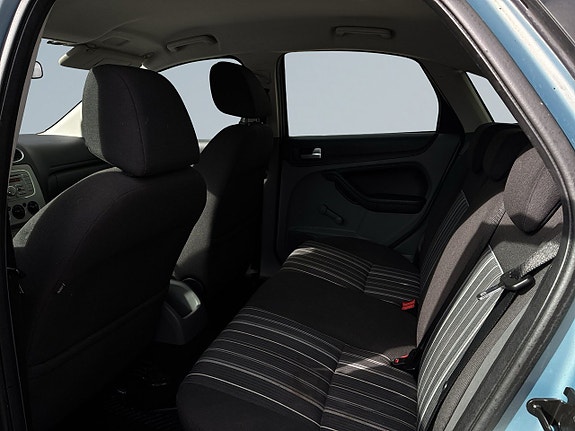 Ford Focus 13 of 19