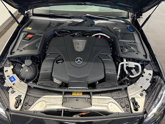 Mercedes-Benz C400 29 of 29