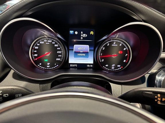 Mercedes-Benz C400 15 of 29