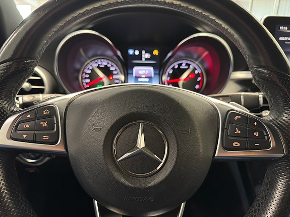 Mercedes-Benz C400 18 of 29