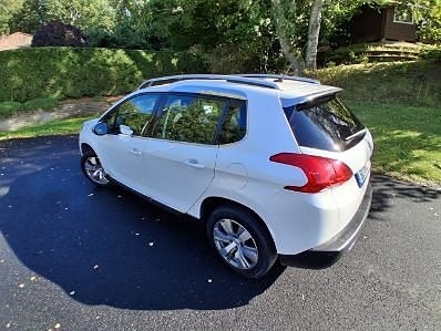 Peugeot 2008 3 of 8