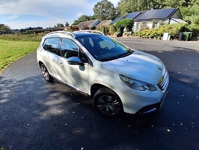 Peugeot 2008 2 of 8