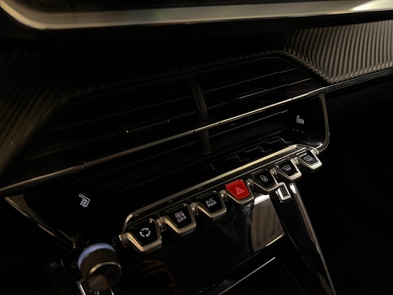Peugeot 2008 17 of 26