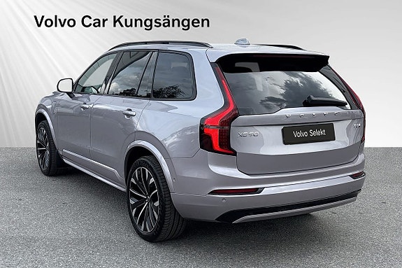 Volvo XC90 4 of 25