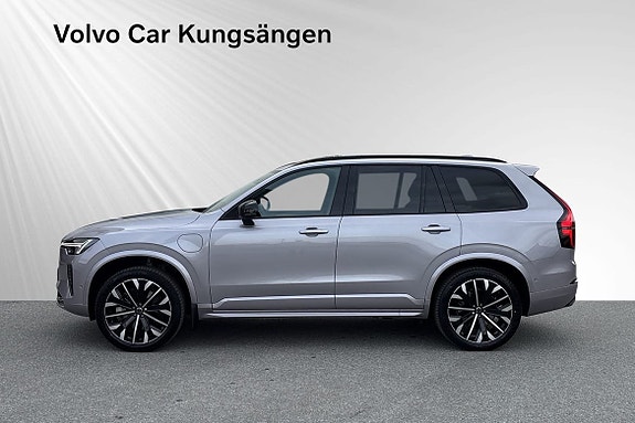 Volvo XC90 3 of 25