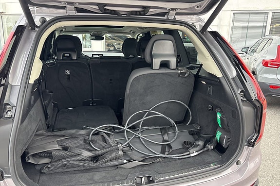 Volvo XC90 14 of 25