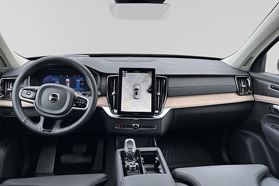 Volvo XC90 9 of 25