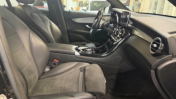 Mercedes-Benz GLC220 d 6 of 23