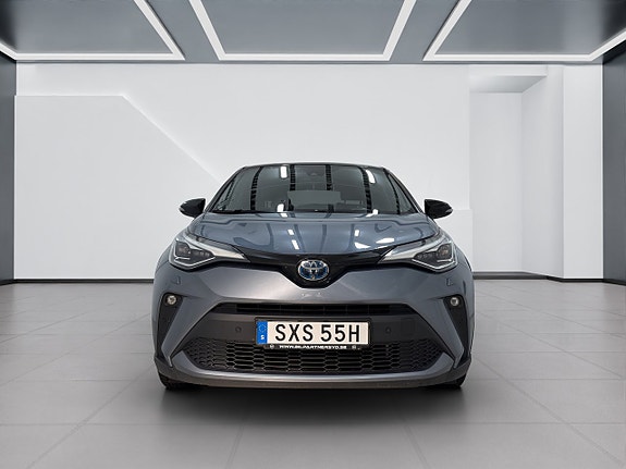 Toyota C-HR 3 of 18