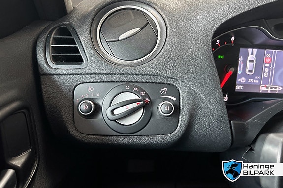Ford Galaxy 23 of 27