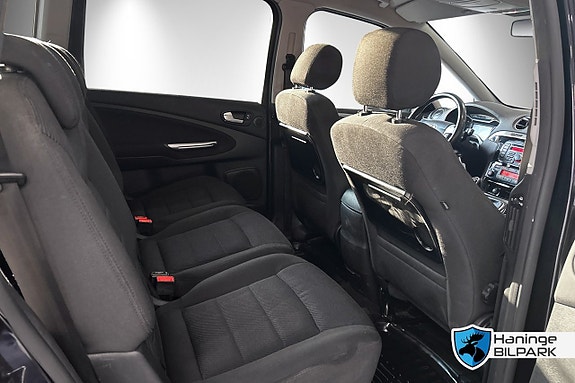 Ford Galaxy 16 of 27