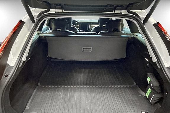 Volvo V90 14 of 19