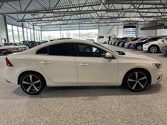 Volvo S60 7 of 24