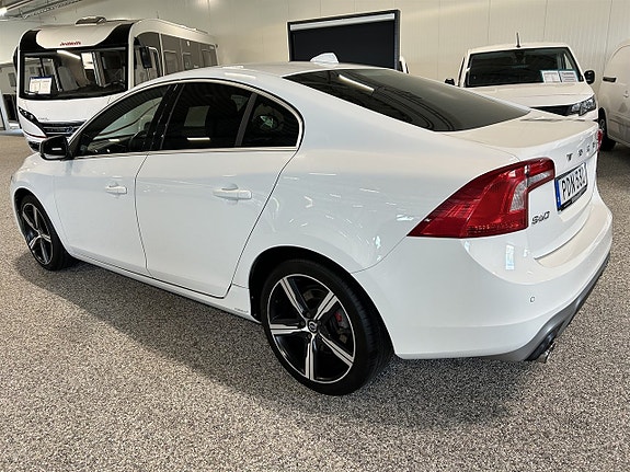 Volvo S60 2 of 24