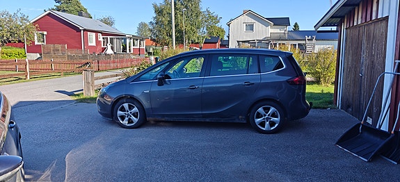 Opel Zafira Tourer 5 of 6