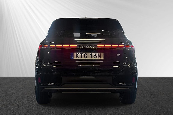 Lynk & Co 01 2 of 11