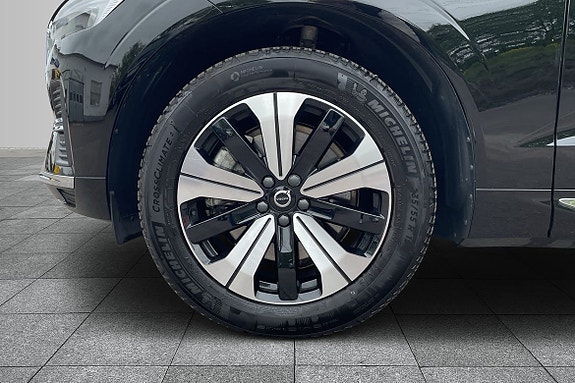 Volvo XC60 8 of 17
